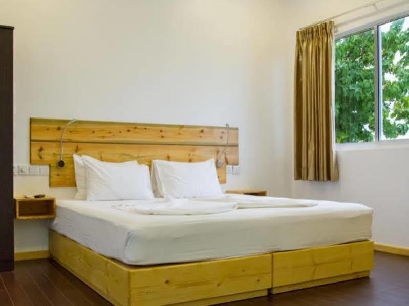 Royal Pearl Inn Maafushi Exterior foto